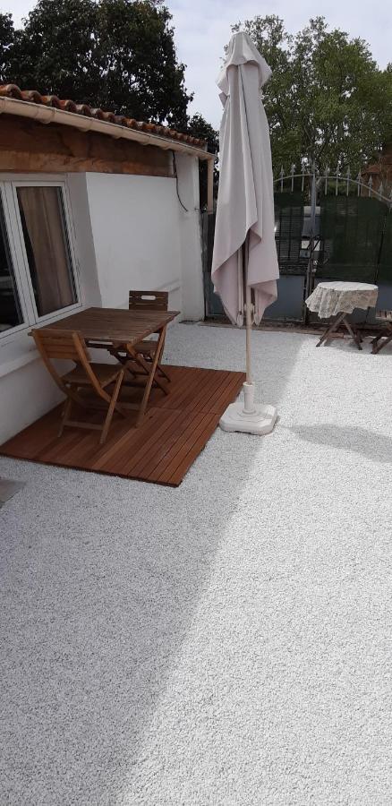 Petit Studio Independant Dans Jardin Avec Parking Et Portail Electrique Marselha Exterior foto
